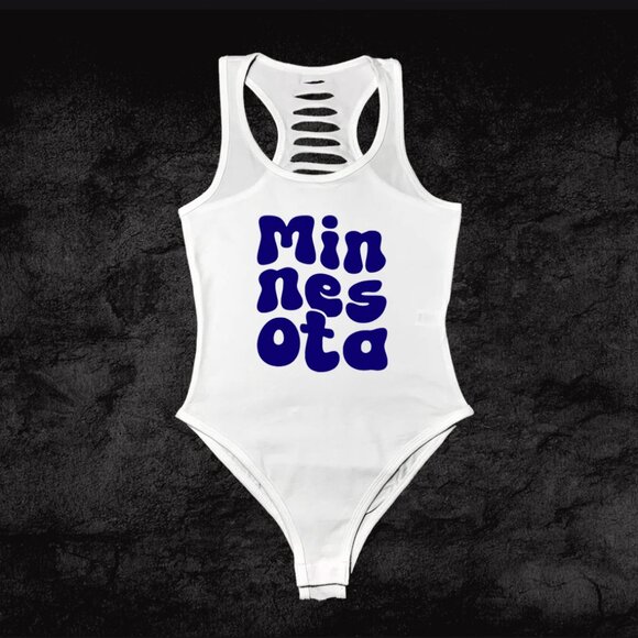 Womens Minnesota Bodysuit \ T-Shirt, Minnesota MOM, Outfit Gift, Handmade Shirts - Picture 1 of 2